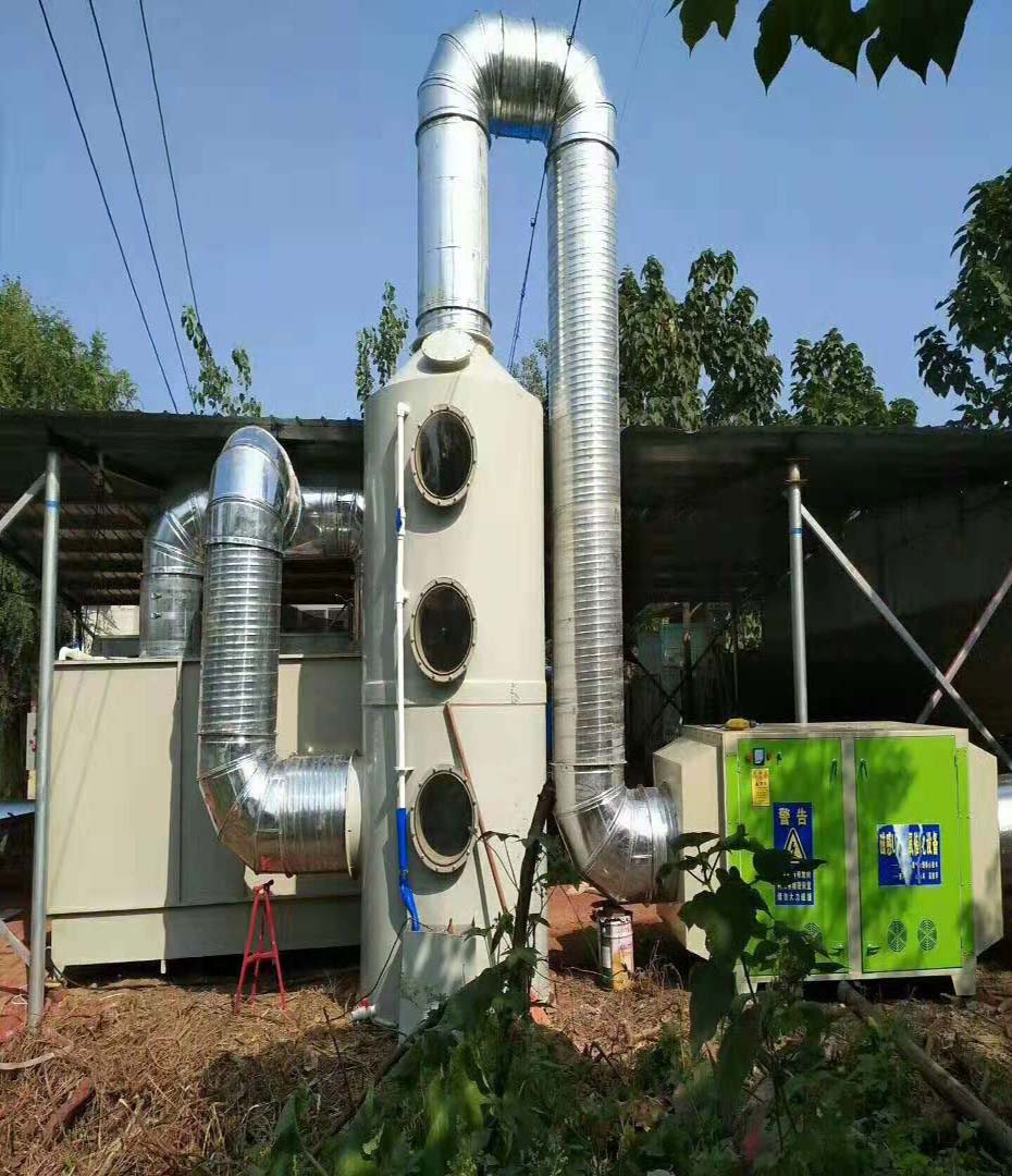 淨化塔安裝現場(chǎng)